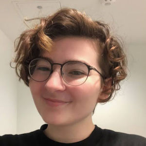 Meet your Posher, Caitlin